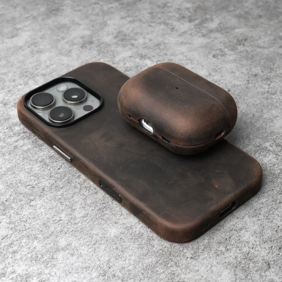 Italian Crazy Horse Cowhide Genuine Leather iPhone Case (Ferruginous Brown) | Compatible with MagSafe