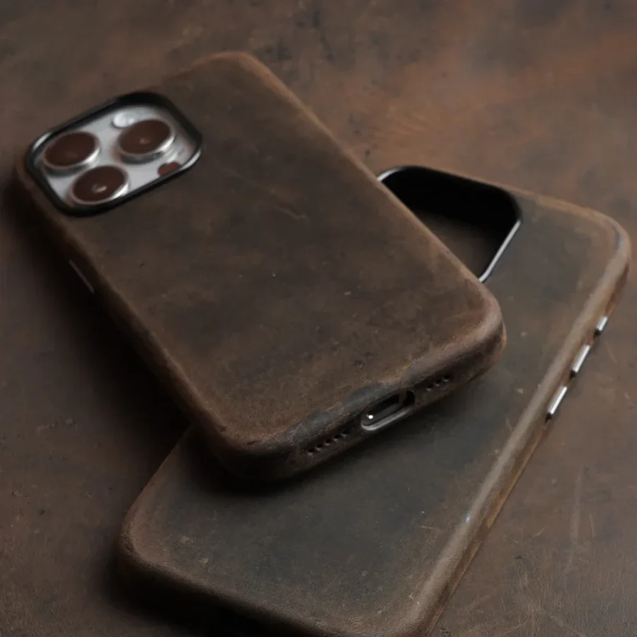 Italian Crazy Horse Cowhide Genuine Leather iPhone Case (Ferruginous Brown) | Compatible with MagSafe